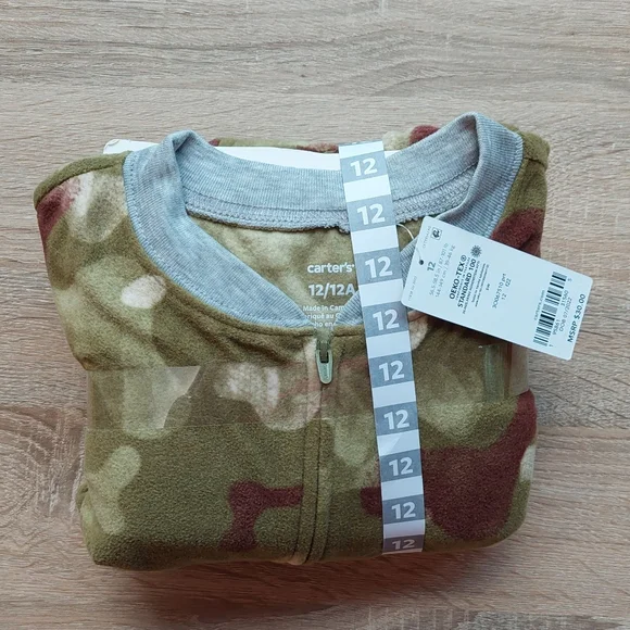 Carters nwt footed pajamas size 12 - Picture 4 of 9